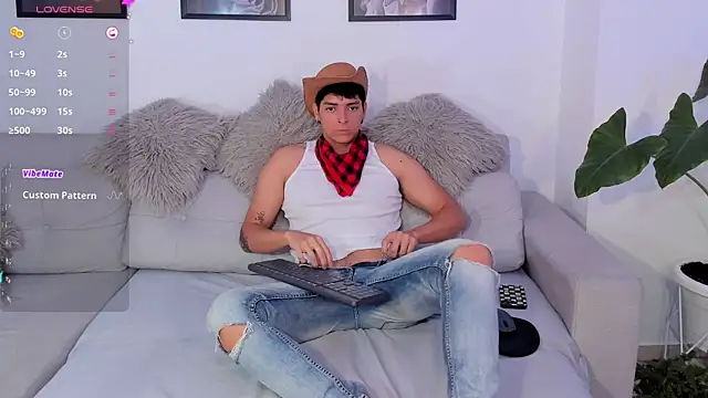  JacobMiller   online show from 27, 2, 2025