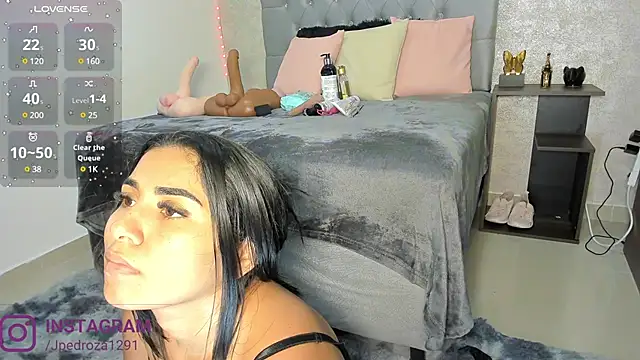 crystal beennz online show from 5, 3, 2025