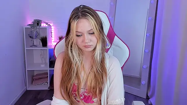 SweetieAngela online show from 14, 10, 2025