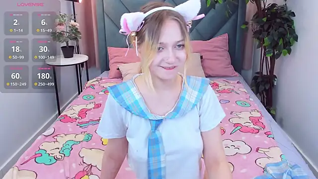 SweetieAngela online show from 5, 3, 2025