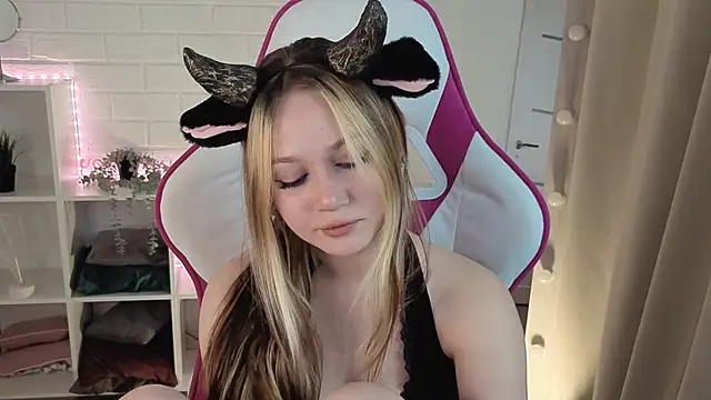 SweetieAngela online show from 20, 11, 2025