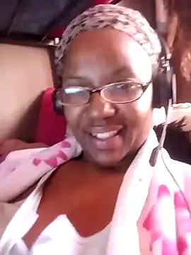 Snapshot of Coco_Nile chatting on 26, 9, 2025 Coco Nile online show from 26, 9, 2025