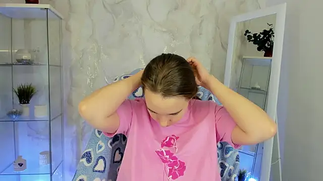 Lika 0ne online show from 19, 12, 2025