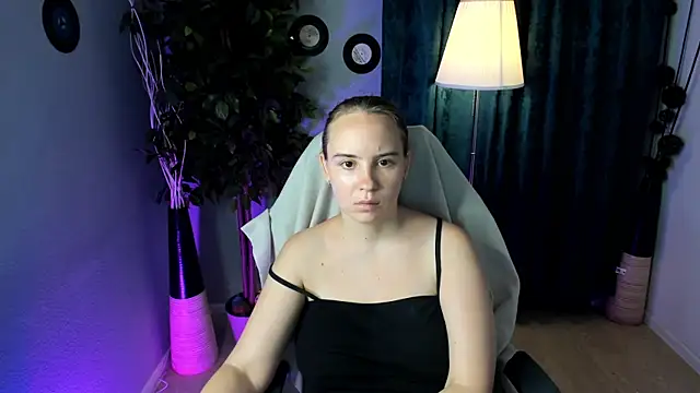 Lika 0ne online show from 25, 7, 2026