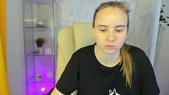 Lika 0ne online show from 8, 11, 2025