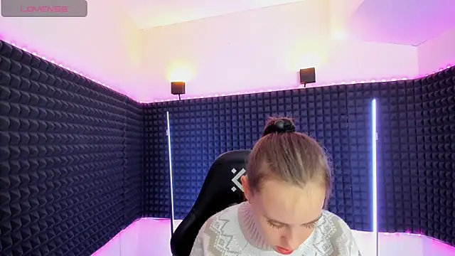 Lika 0ne online show from 21, 2, 2025