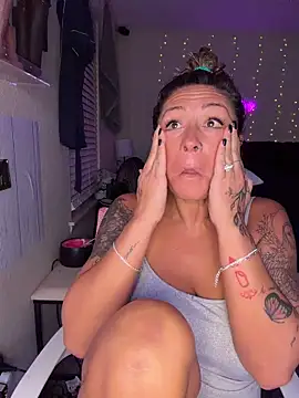 bossyroxy84 online show from 10, 11, 2025