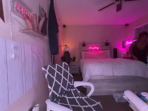 bossyroxy84 online show from 12, 9, 2025