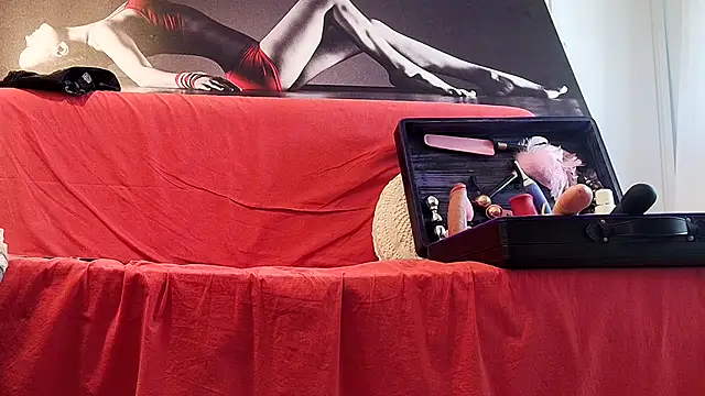 Chanel Noire online show from 5, 2, 2026