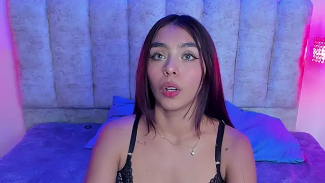 lanna brunette online show from 29, 11, 2025