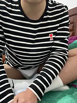 0W00GIGi online show from 17, 2, 2025