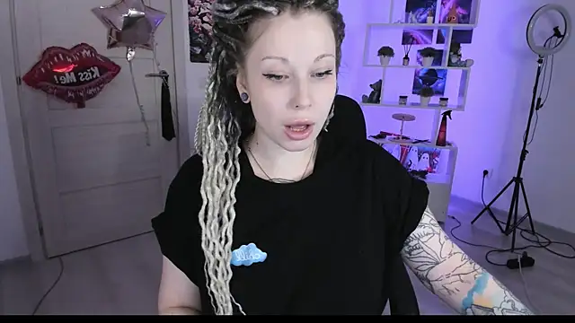 HoneySallyMoore online show from 4, 10, 2025