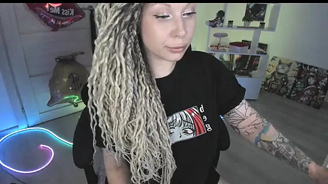 Snapshot of HoneySallyMoore chatting on 28, 7, 2026 HoneySallyMoore online show from 28, 7, 2026