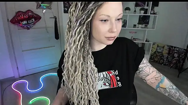 HoneySallyMoore online show from 9, 4, 2026