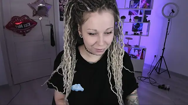 HoneySallyMoore online show from 22, 10, 2025