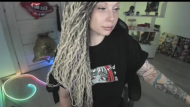Snapshot of HoneySallyMoore chatting on 28, 7, 2026 HoneySallyMoore online show from 28, 7, 2026