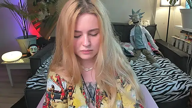 Alexa Pirs online show from 28, 6, 2026