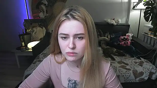 Alexa Pirs online show from 29, 4, 2026
