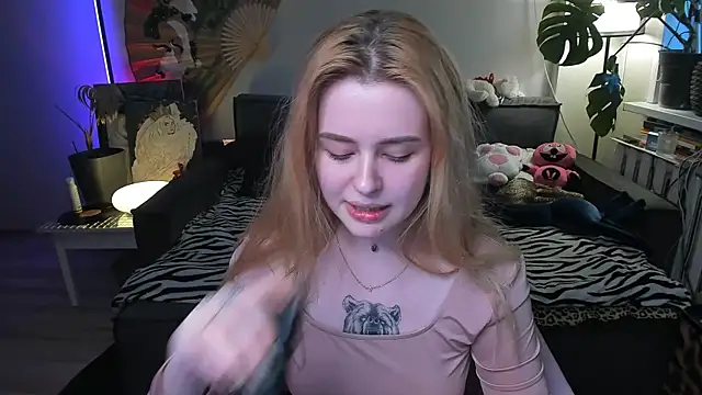 Alexa Pirs online show from 15, 4, 2026