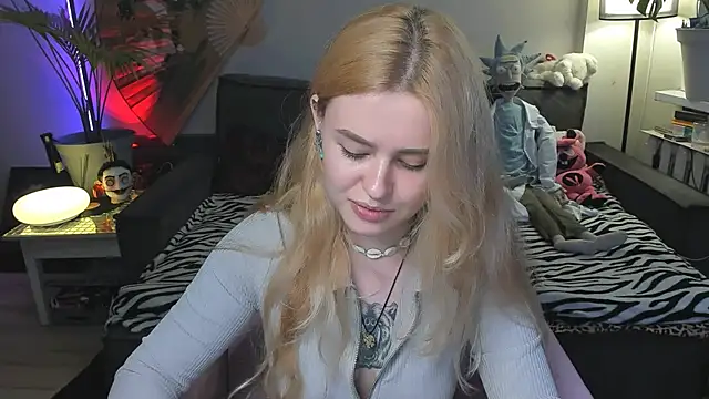 Alexa Pirs online show from 25, 7, 2026
