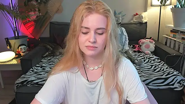 Alexa Pirs online show from 7, 7, 2026