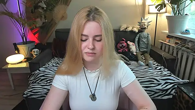 Alexa Pirs online show from 18, 6, 2026
