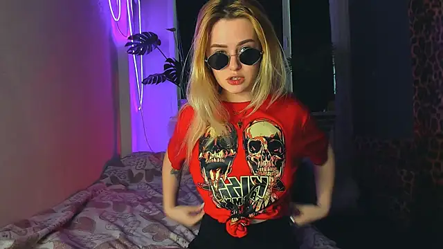 Alexa Pirs online show from 22, 3, 2025