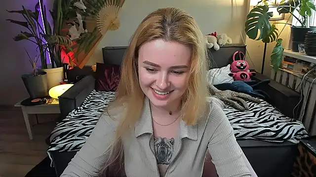 Alexa Pirs online show from 7, 4, 2026