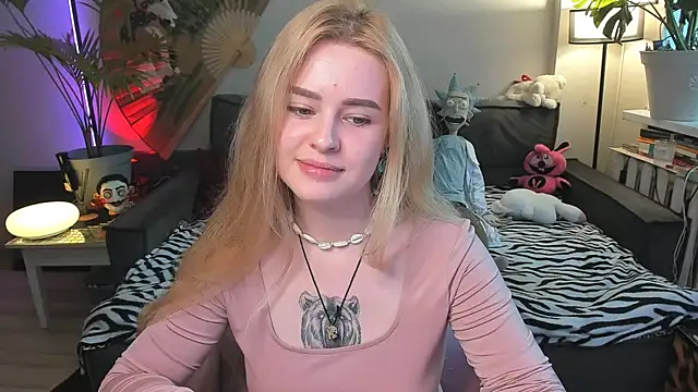 Alexa Pirs online show from 19, 7, 2026