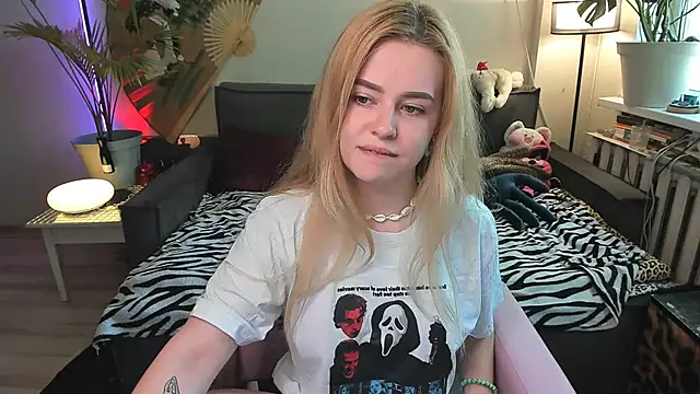 Alexa Pirs online show from 12, 6, 2026