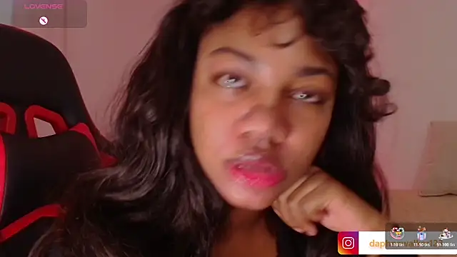 Snapshot of Daphnewalker__ chatting on 11, 2, 2026 Daphnewalker online show from 11, 2, 2026