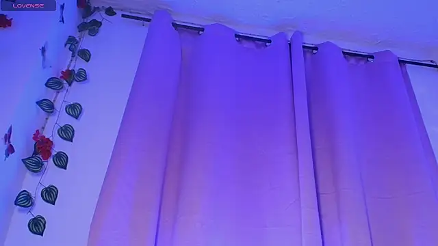 Snapshot of Daphnewalker__ chatting on 22, 5, 2026 Daphnewalker online show from 22, 5, 2026