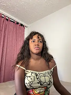 Daphnewalker   online show from 28, 10, 2025