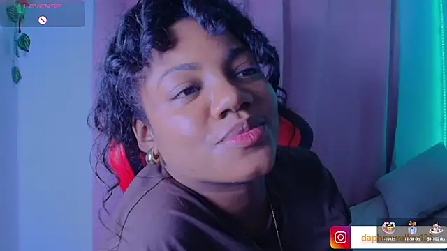 Snapshot of Daphnewalker__ chatting on 28, 2, 2026 Daphnewalker online show from 28, 2, 2026