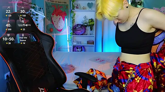 Akemi Sora  online show from 8, 3, 2025