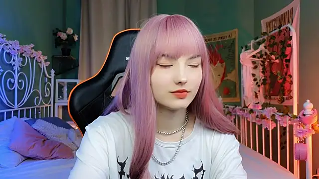 Akemi Sora  online show from 4, 3, 2025