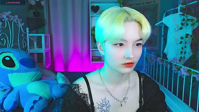 Akemi Sora  online show from 20, 3, 2025