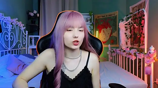 Akemi Sora  online show from 4, 3, 2025