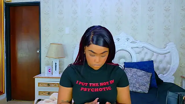 TianahGlow online show from 19, 11, 2025