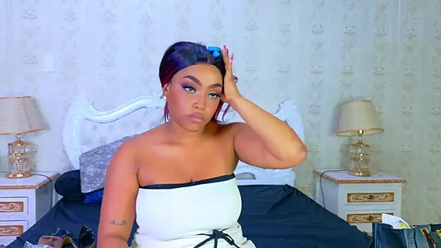 TianahGlow online show from 24, 10, 2025