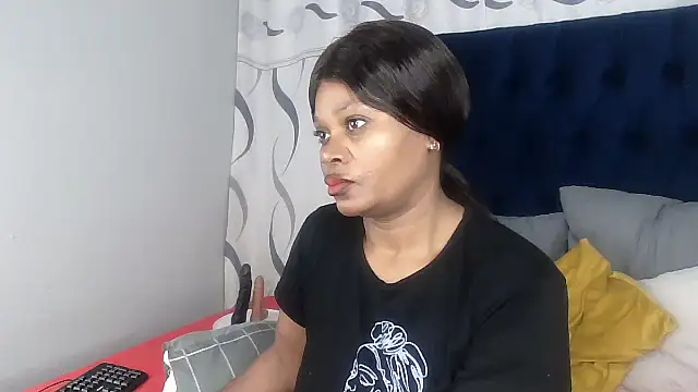 BigbootyliciousXXX online show from 13, 5, 2026