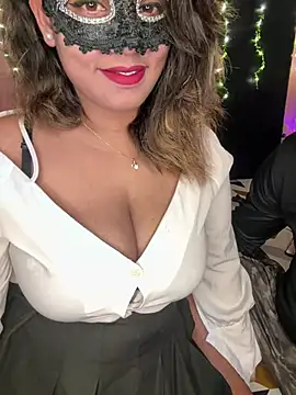 WifyHubby 38 online show from 22, 3, 2025