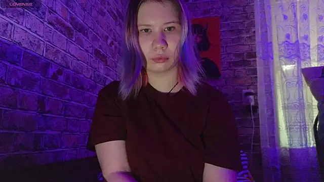 Little kitsune1707 online show from 27, 9, 2025