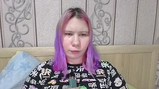 Little kitsune1707 online show from 4, 12, 2025