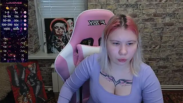 Little kitsune1707 online show from 23, 11, 2025