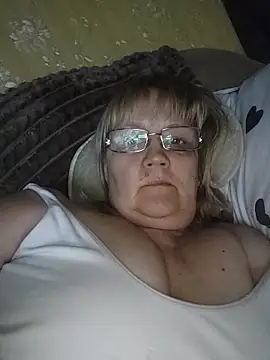 Snapshot of Violet5364 chatting on 15, 5, 2026 Violet5364 online show from 15, 5, 2026