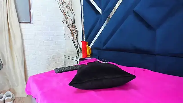 EvansDarling online show from 23, 3, 2025