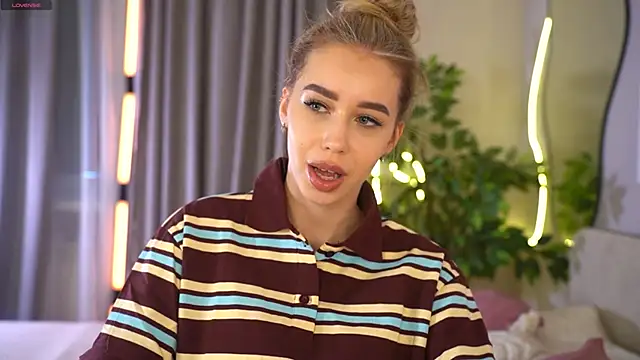 Snapshot of _Spring_Day_ chatting on 25, 2, 2026 Spring Day online show from 25, 2, 2026