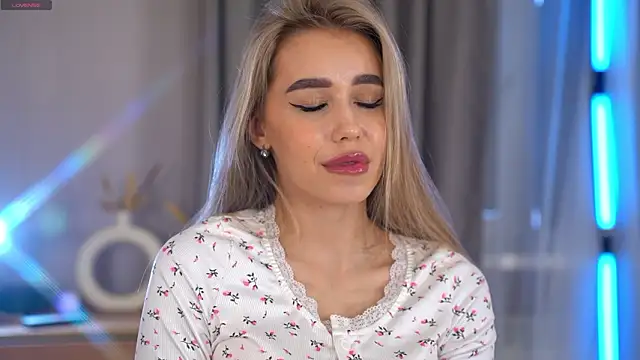 Snapshot of _Spring_Day_ chatting on 19, 2, 2026 Spring Day online show from 19, 2, 2026