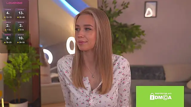 Snapshot of _Spring_Day_ chatting on 13, 9, 2025 Spring Day online show from 13, 9, 2025